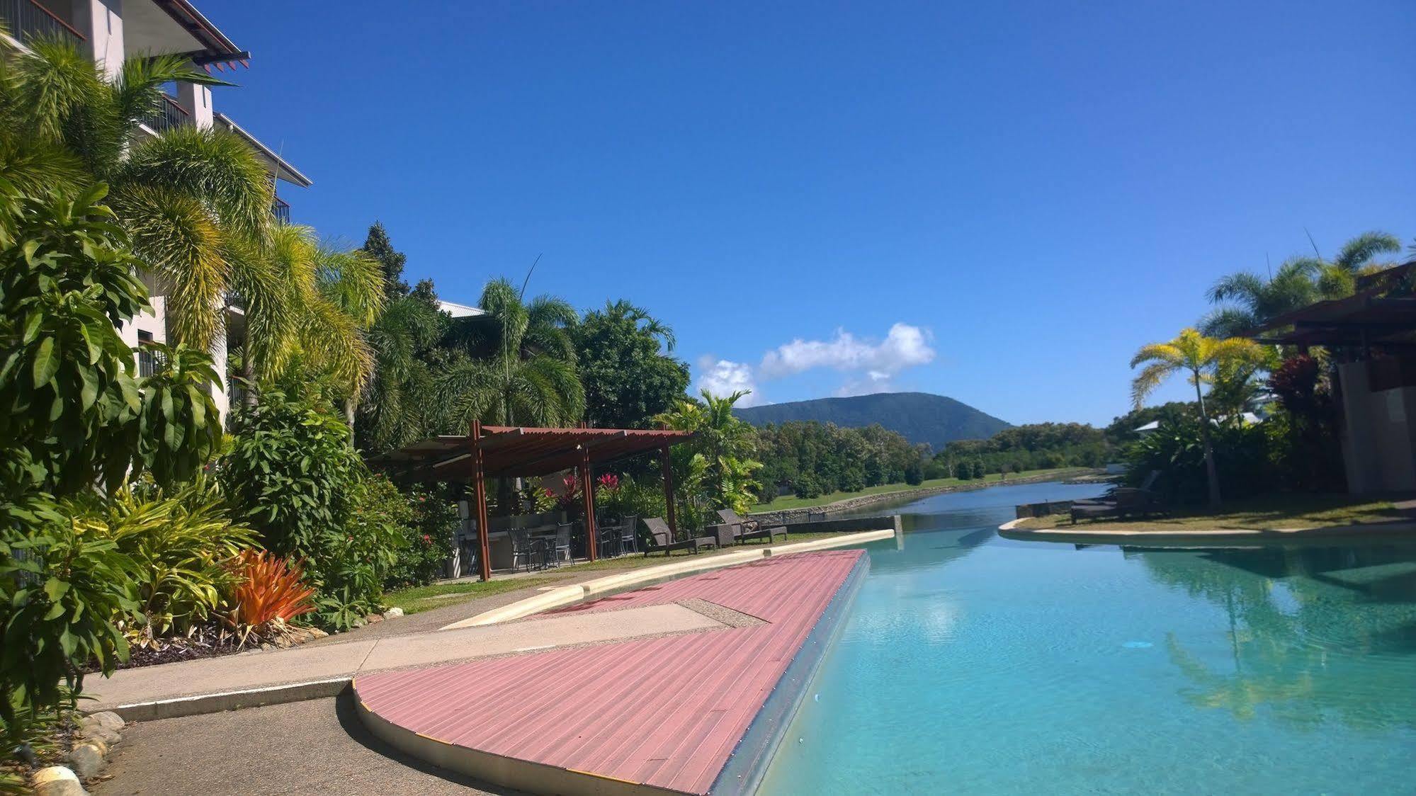 Blue Lagoon Resort Trinity Beach Exteriör bild