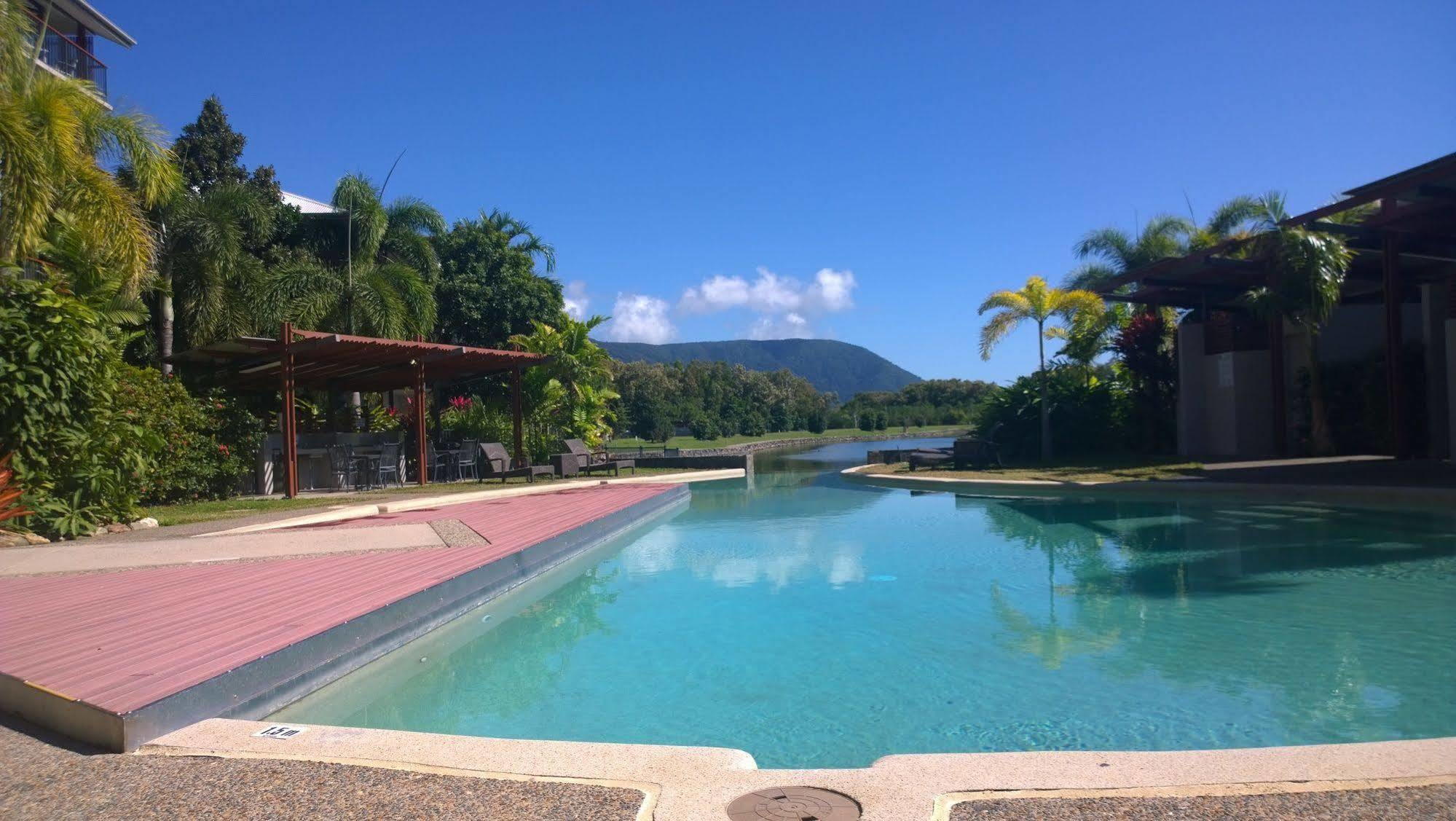 Blue Lagoon Resort Trinity Beach Exteriör bild