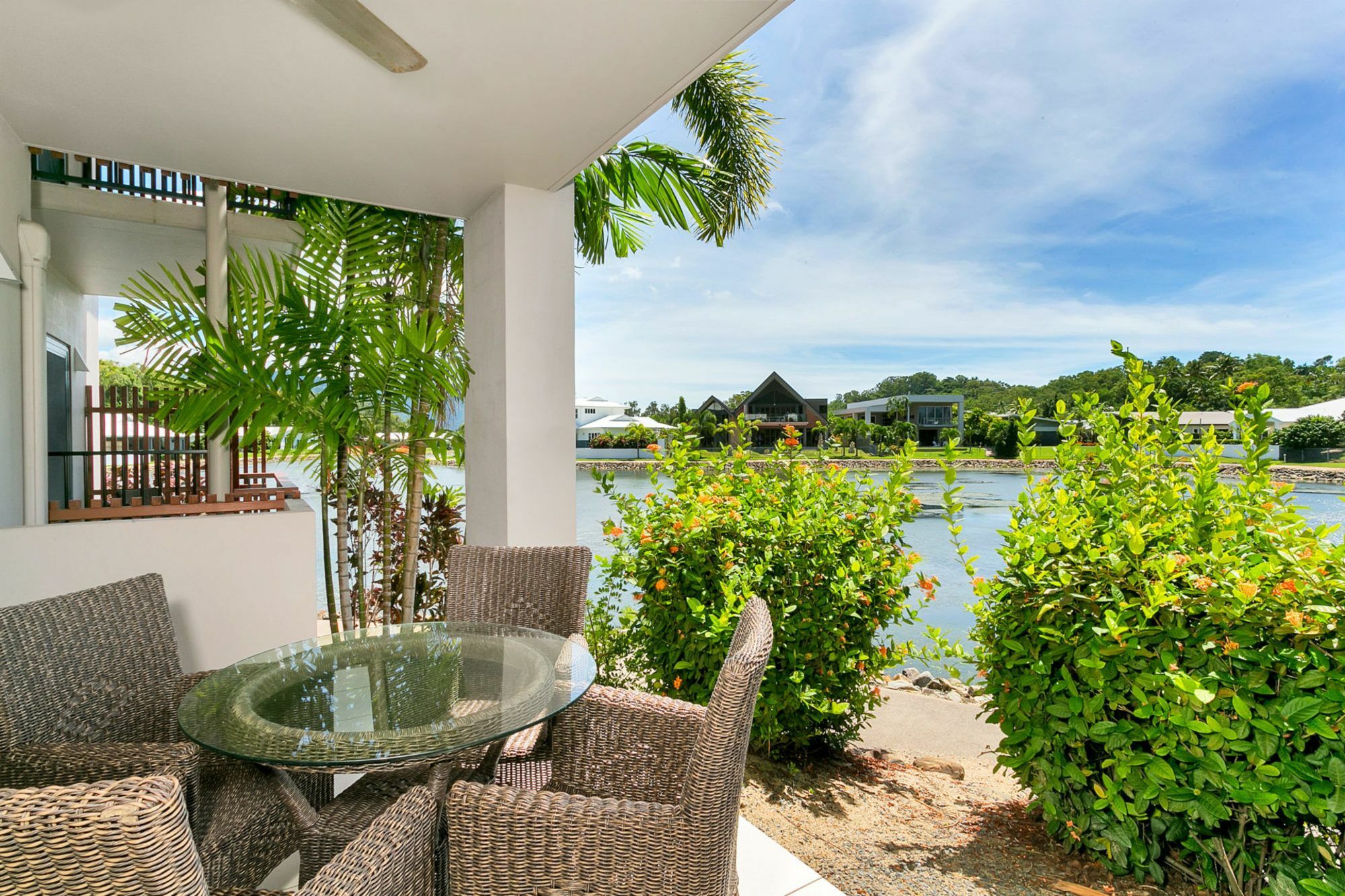 Blue Lagoon Resort Trinity Beach Exteriör bild